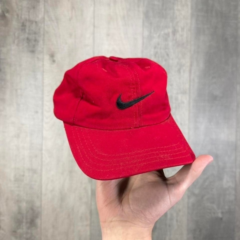 Vintage 90s Y2K red and black embroidered Nike golf 2000s hat